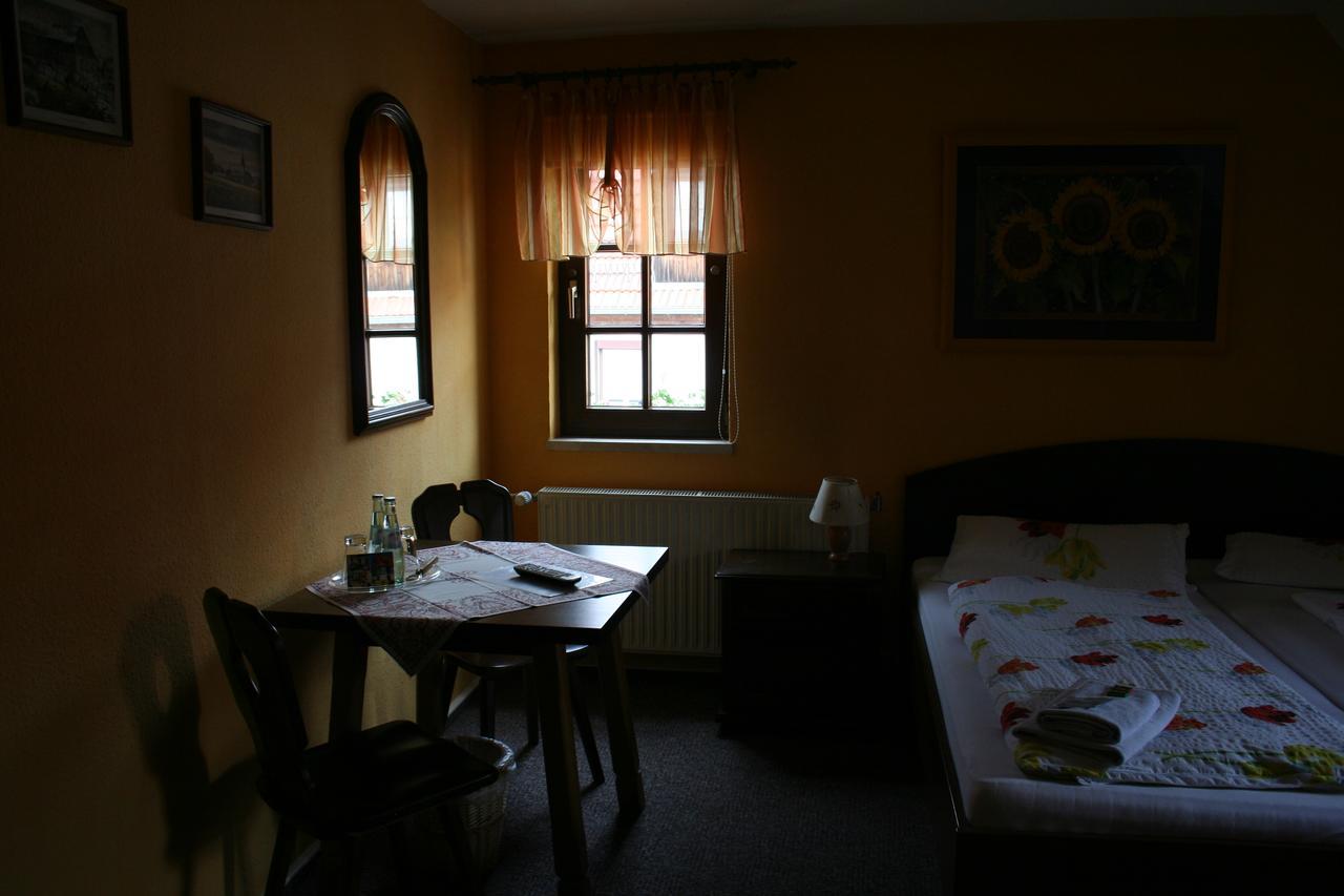 Gasthaus & Hotel Zur Linde Hermsdorf  Room photo